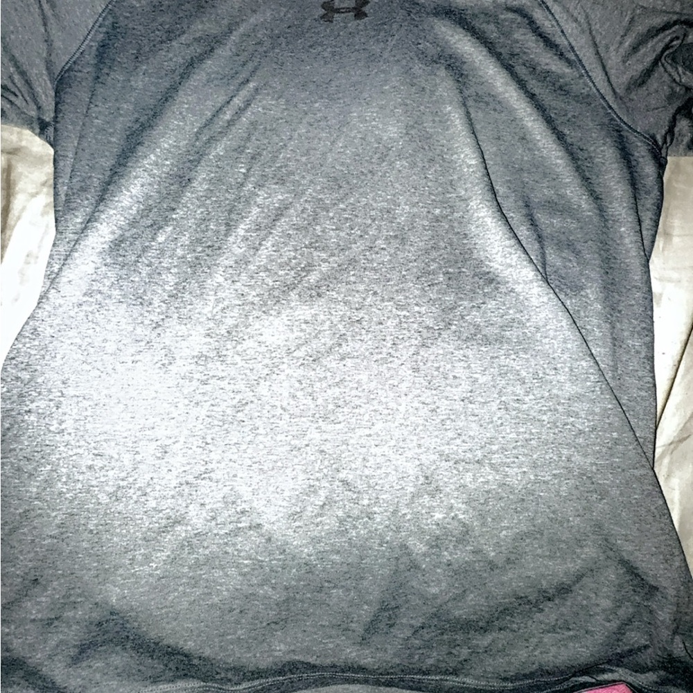 Under Armour women Gray Shirt